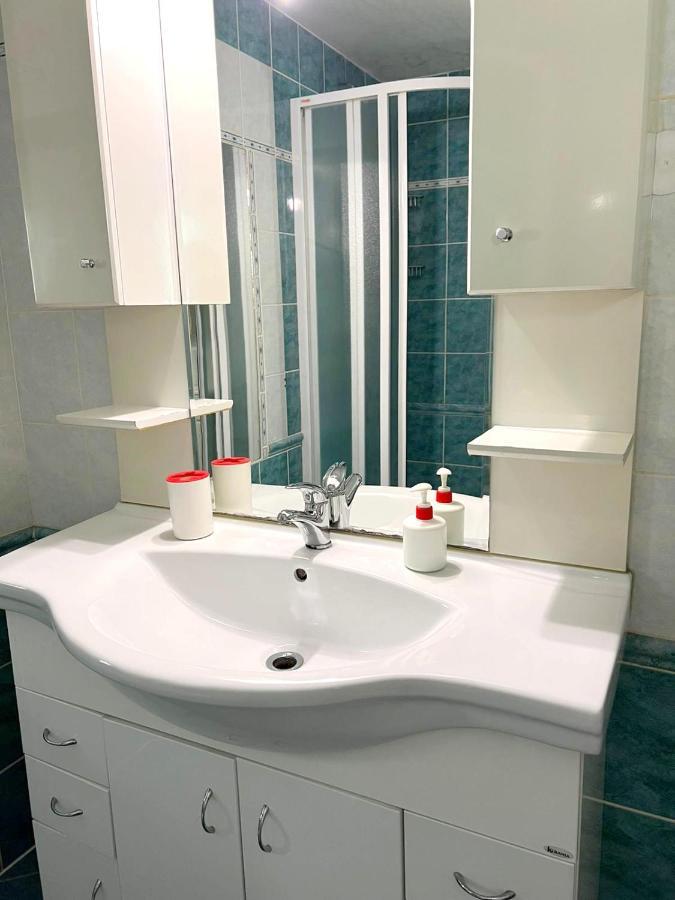 Modern Apartment Krakovska براغ المظهر الخارجي الصورة